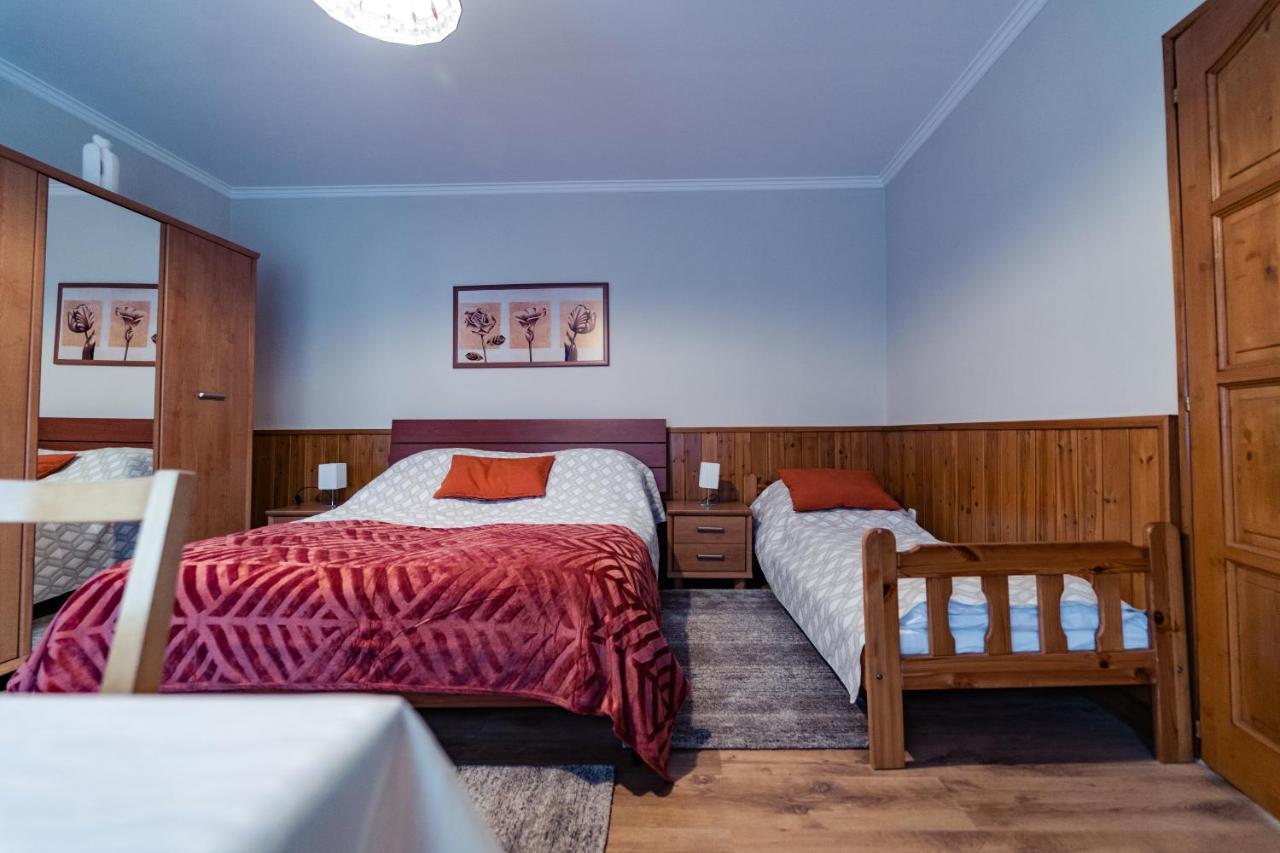 Estike Apartman Gyula Buitenkant foto