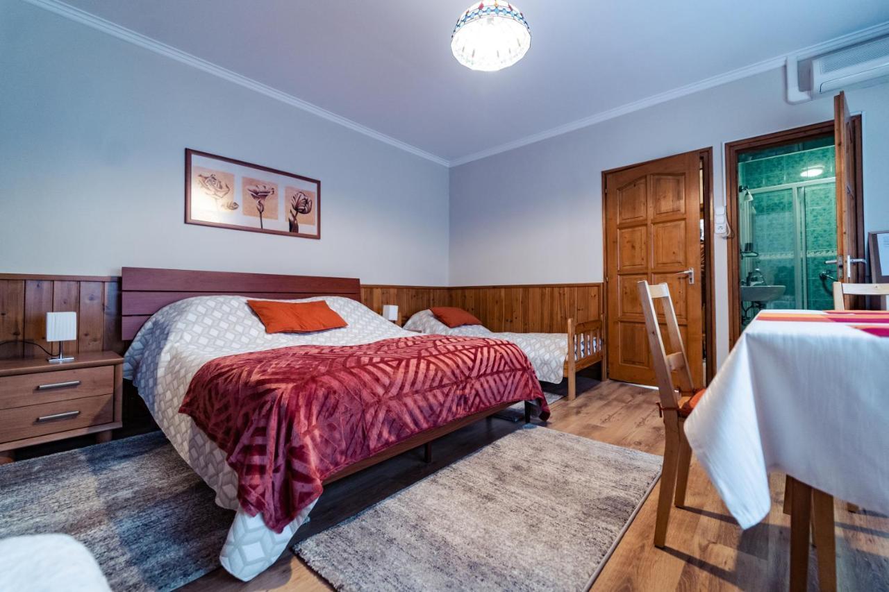Estike Apartman Gyula Buitenkant foto